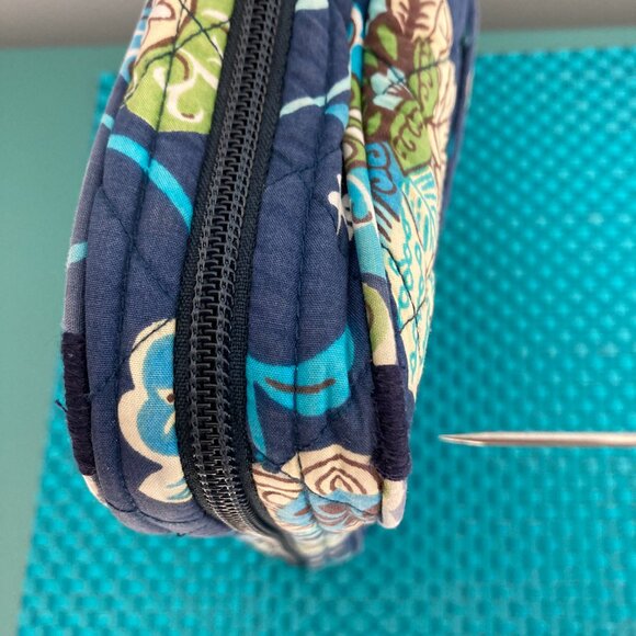 Bella Taylor Travel Cosmetic Jewelry Zip Around Case - Picture 12 of 16